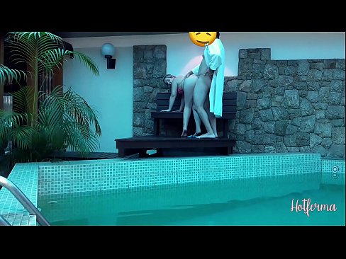❤️ O xefe invita a criada á piscina, pero non puido resistirse a un quente Sexo de calidade en % gl.villagesexvideos.ru %