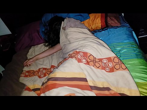 ❤️ Fillastro reprendendo á súa nova madrasta mentres ela dorme. Sexo de calidade en % gl.villagesexvideos.ru %