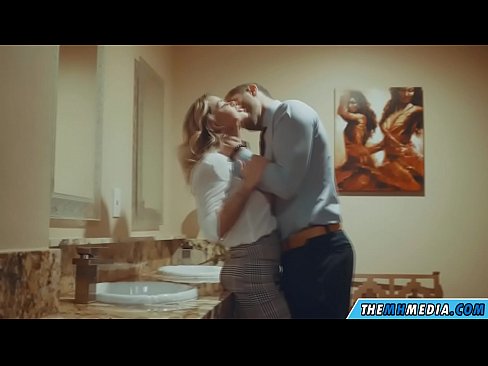 ❤️ Cando unha loura tetona seduce nun baño público Sexo de calidade en % gl.villagesexvideos.ru %